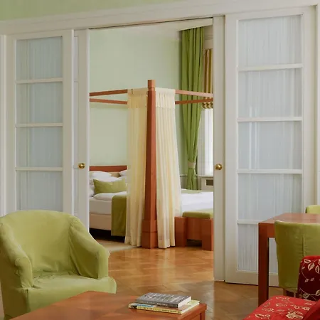 Ventana Hotell