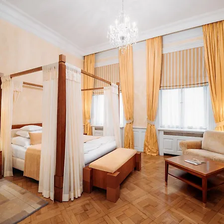 Ventana Hotell