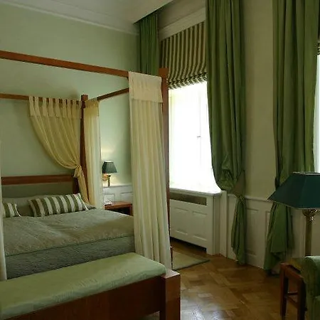 Ventana Hotell