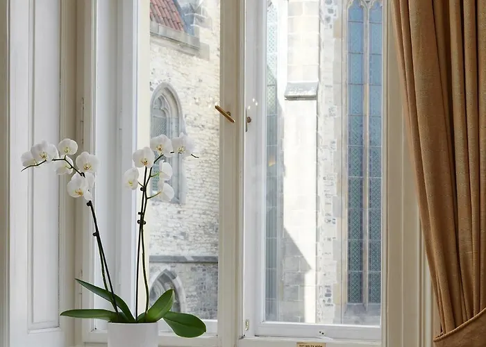 Ventana Hotel